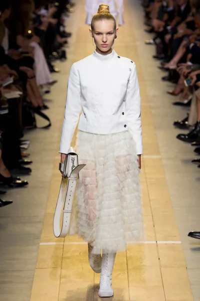 Look 2